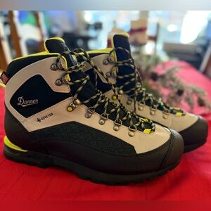 DANNER® CRAG RAT EVO MEN'S  ICE/YELLOW OUTDOOR BOOTS 65820 - Size 12